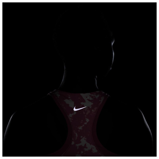 Nike Γυναικεία αμάνικη μπλούζα One Fitted Dri-FIT Tank Top Nike Γυναικεία αμάνικη μπλούζα One Fitted Dri-FIT Tank Top